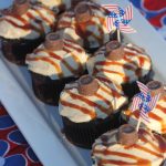 These salted caramel frosted chocolate cupcakes are so good! The perfect mix of yummy chocolate and salty caramel!