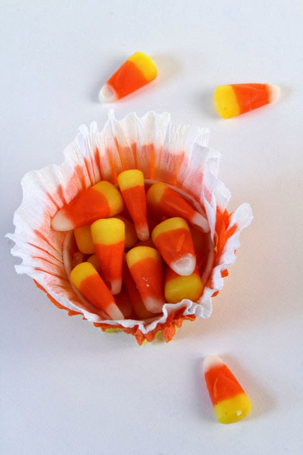 DIY Candy Corn Baskets (4) | Ridgely's Radar DIY Candy Corn Baskets (4) | Ridgely's Radar