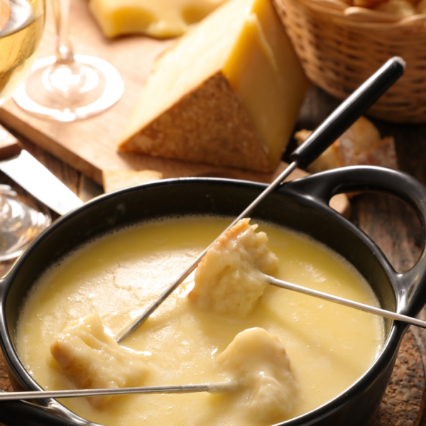 Don't know what to make for New Years Eve? We love to have Cheddar Cheese Fondue to start and then a Chocolate fondue for dessert!