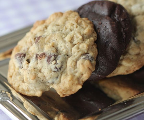 Do you like soft, chewy and delicious oatmeal cookies? Then you will love Lisa's cookies. Add chocolates, nuts and/ or raisins depending on your taste!