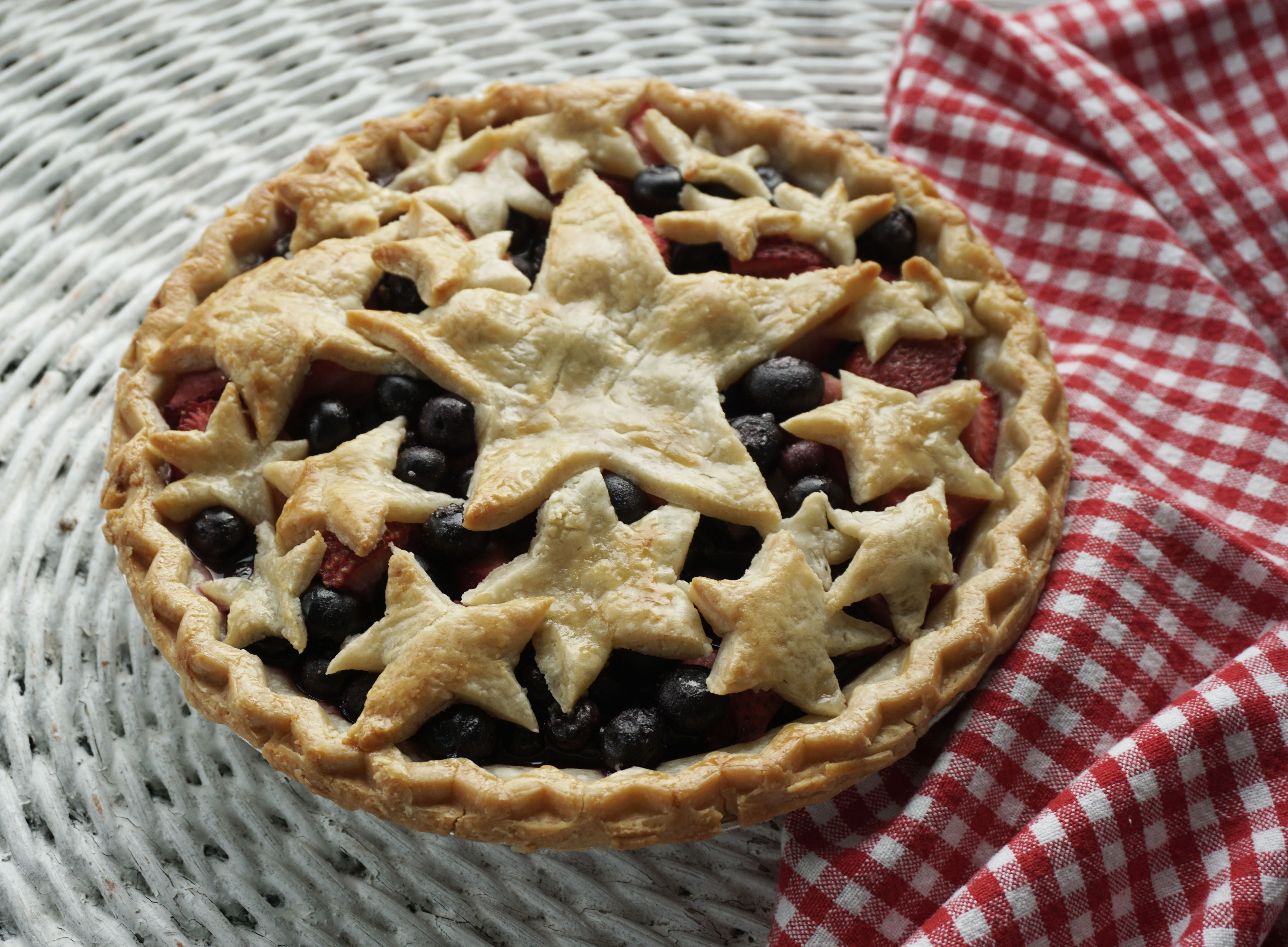 Short on time but still want to make a very berry fourth of July dessert? Make this mixed berry pie with store bought crust! Its yummy and patriotic!