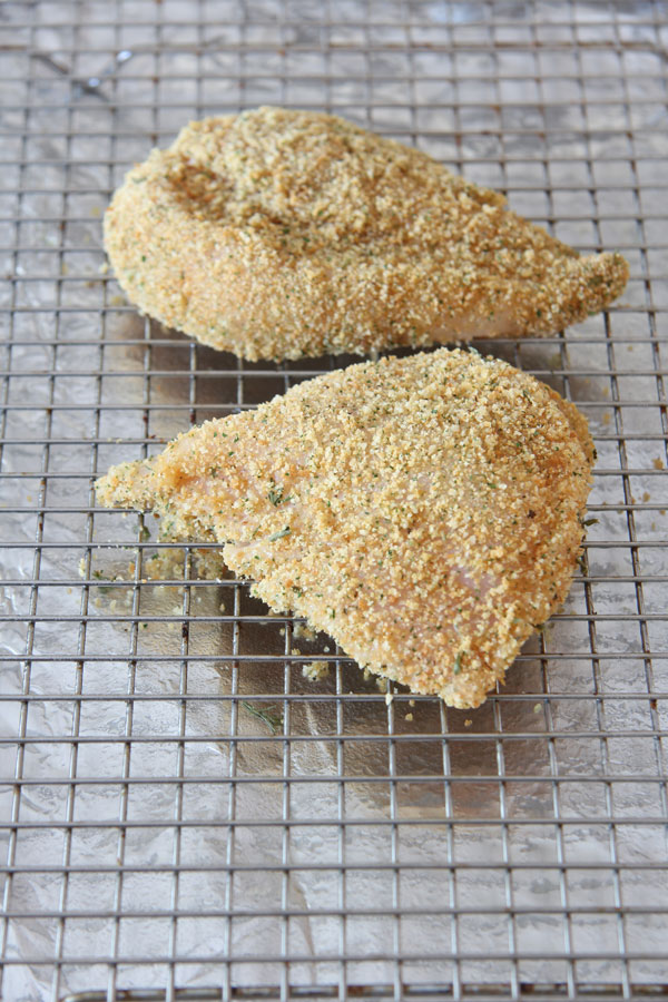 Ridgely Brode makes Gluten Free Balsamic Crusted Chicken breast as an easy weeknight meal on her blog, Ridgely's Radar.