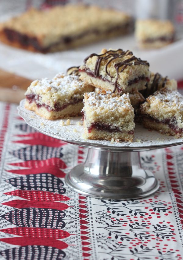 Raspberry Crumble-Topped Bars for Valentine’s Day