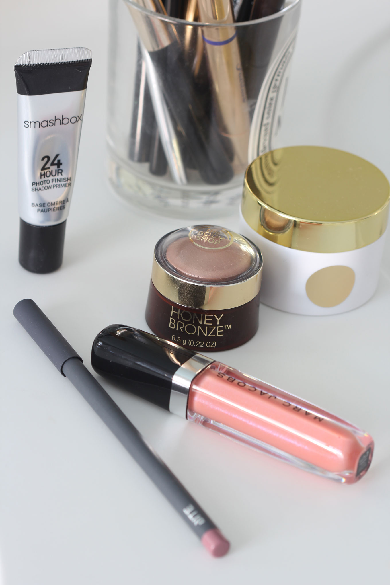 Ridgely Brode shares 5 things from her beauty bag this month, including two lip products and a great highlighter on her blog Ridgely's Radar.