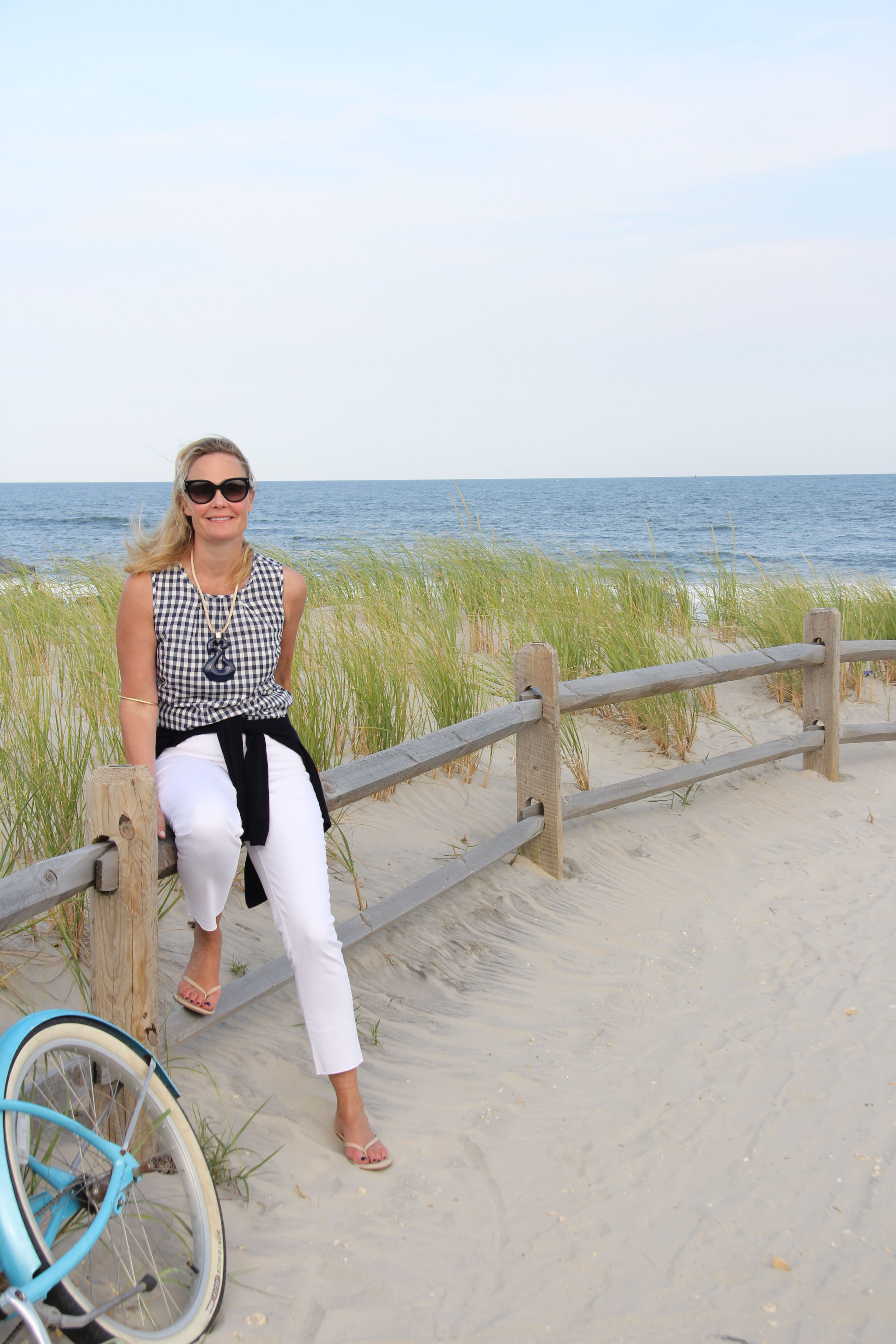 This week Ridgely Brode took her new frayed hem jeans for a spin at the beach and share them on her blog, Ridgely's Radar.