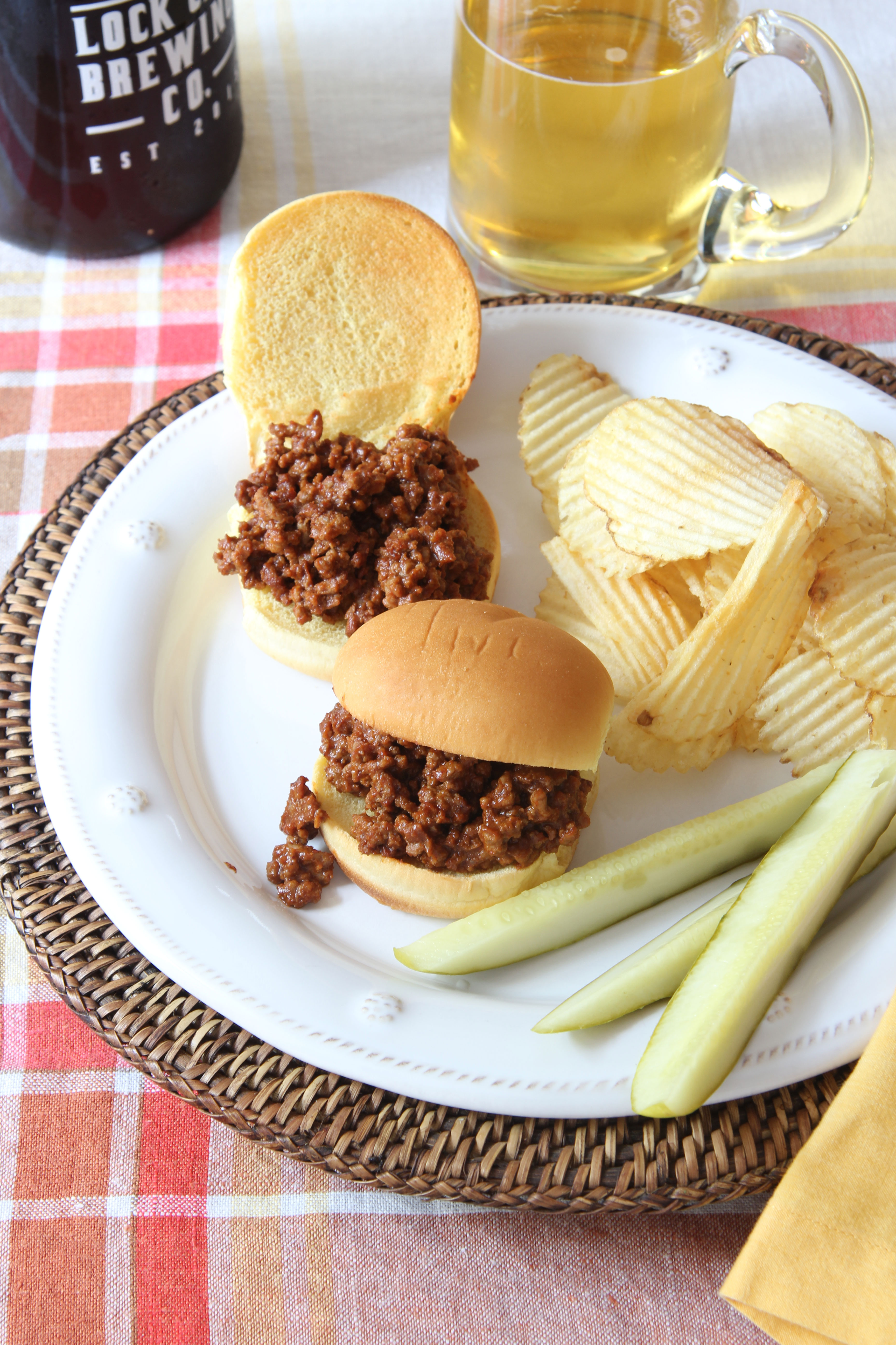 Ridgely Brode serves up delicious Sloppy Joe's made with spices from a local Connecticut source on her blog, Ridgely's Radar.