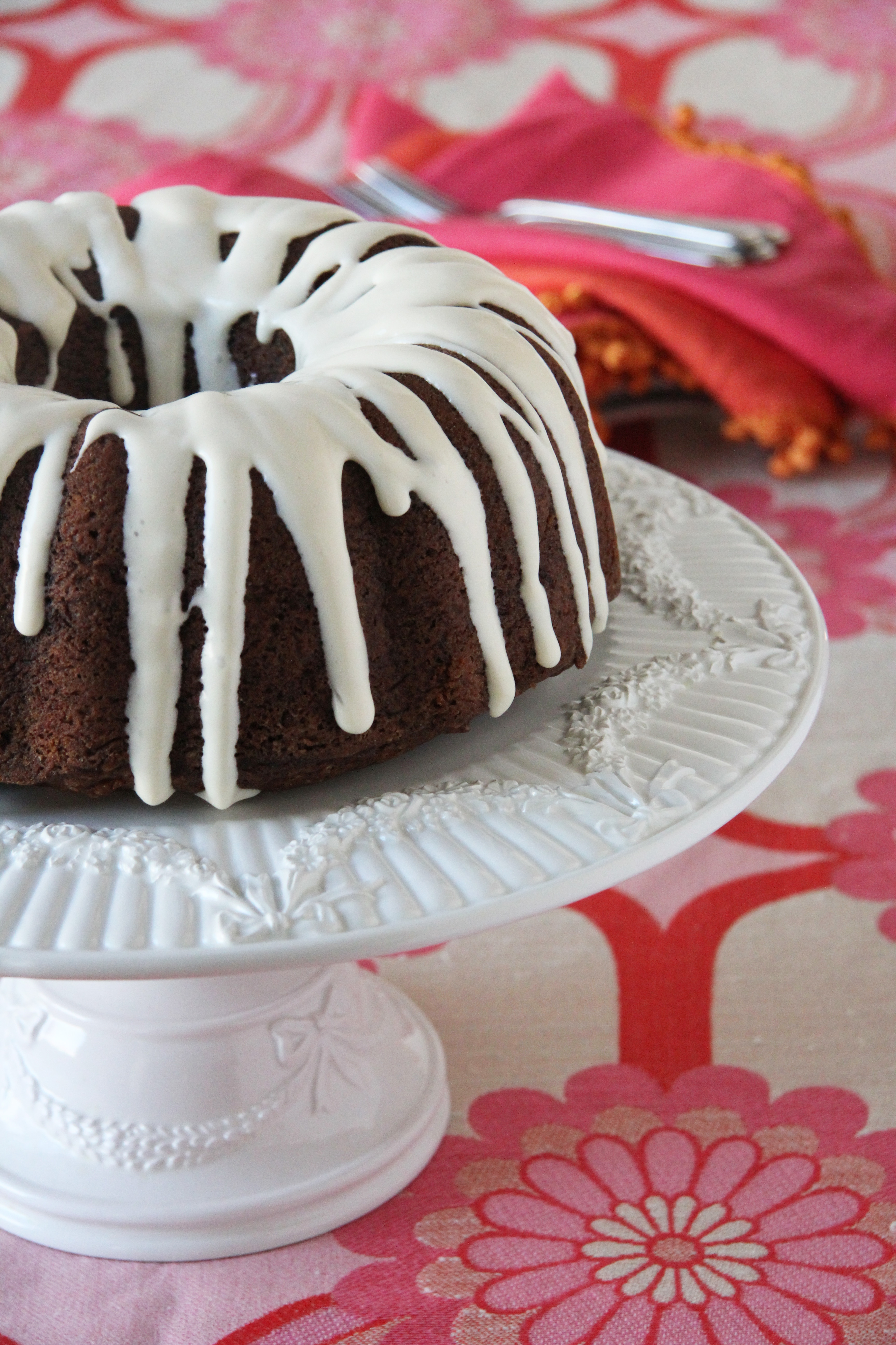You will want to make this super easy and delicious Spiced Apple Walnut Bundt Cake that is perfect for Easter or Mother's Day.