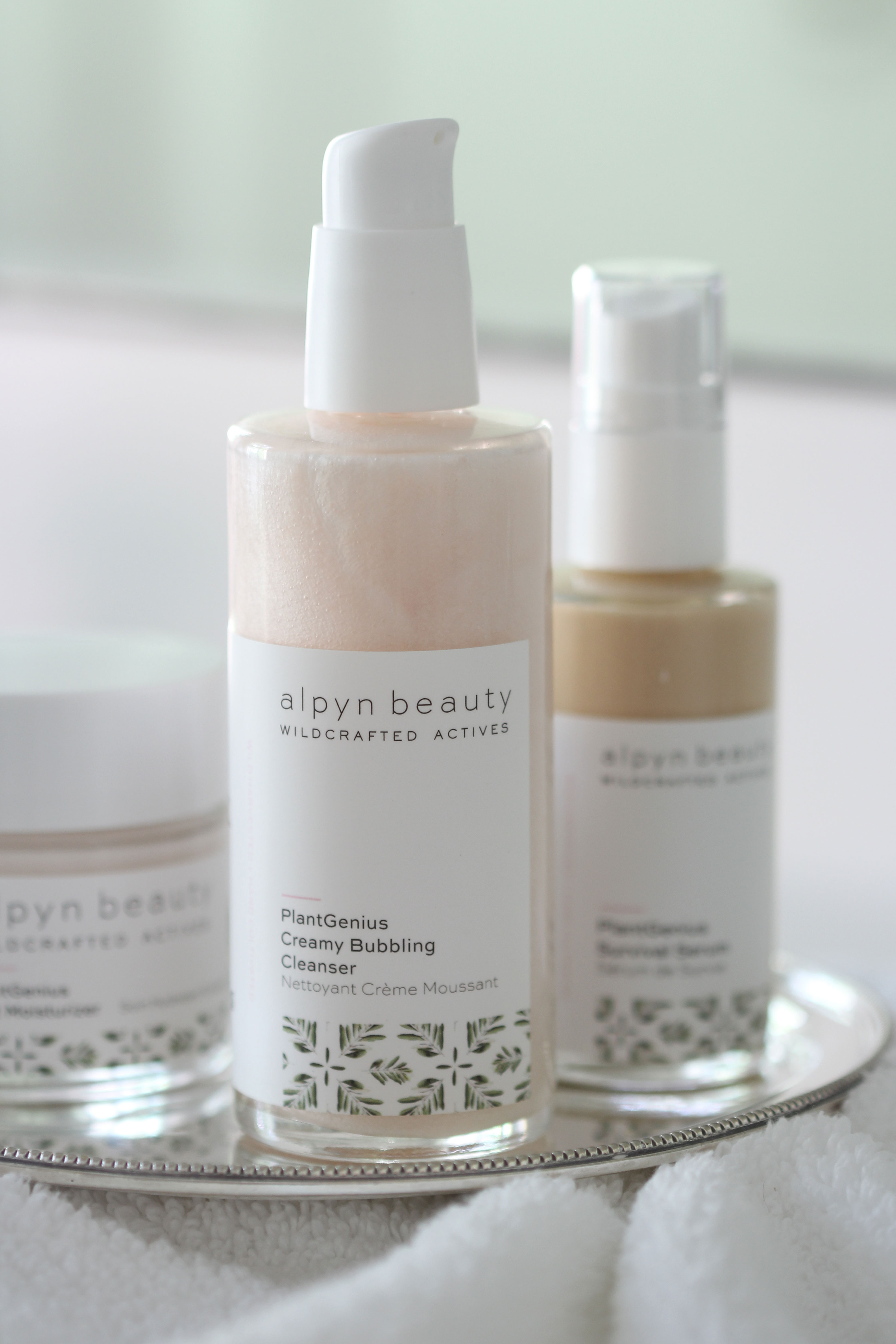 Treat your skin to them best clean beauty products from Alpyn Beauty! Includes a cleanser that gently exfoliates with fruit enzymes & removes dirt, debris and makeup.